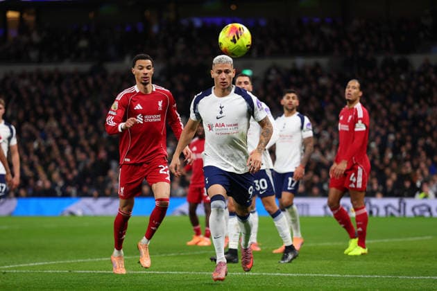 20th December 2025; Tottenham Hotspur Stadium, London, England; Premier League Football, Tottenham Hotspur versus Liverpool; Richarlison of Tottenham Hotspur followed closely by Hugo Ekitike of Liverpool  JohnxPatrickxFletcher