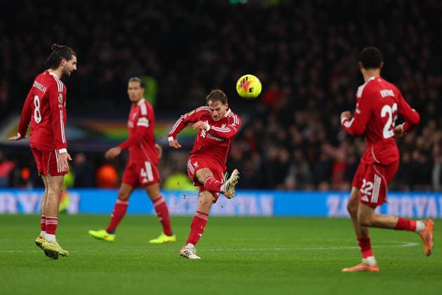 20th December 2025; Tottenham Hotspur Stadium, London, England; Premier League Football, Tottenham Hotspur versus Liverpool; Alexis Mac Allister of Liverpool clearing the ball into midfield  JohnxPatrickxFletcher