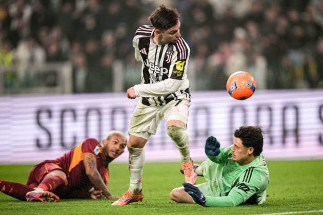JuventusÕ Francisco Conceicao makes an attempt to score during the Serie A soccer match between Juventus and Roma at the Allianz Stadium in Turin, north west Italy - Saturday, December 20, 2025. - Soccer .  Copyright: xMarcoxAlpozzi LaPressex