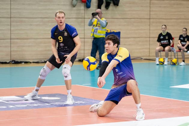 1.Volleyball Bundesliga -Saison 2025 2026 Cerebricks Volley Goats Mitteldeutschland vs.SWD Powervolleys Düren Halle, Deutschland 20. Dezember 2025: Im Bild:Sebastian Lara (Bitterfeld) Halle Saale swh.Arena Sachsen-Anhalt Deutschland