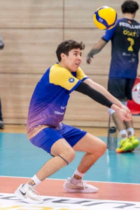 1.Volleyball Bundesliga -Saison 2025 2026 Cerebricks Volley Goats Mitteldeutschland vs.SWD Powervolleys Düren Halle, Deutschland 20. Dezember 2025: Im Bild:Sebastian Lara (Bitterfeld) Halle Saale swh.Arena Sachsen-Anhalt Deutschland