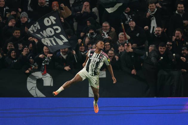 Turin, Italy, 20th December 2025. Lois Openda of Juventus celebrates after scoring to give the hosts a 2-0 lead during the Juventus vs AS Roma Serie A match at Allianz Stadium, Turin. Picture credit should read: Jonathan Moscrop Sportimage EDITORIAL USE ONLY. No use with unauthorised audio, video, data, fixture lists, club league logos or live services. Online in-match use limited to 120 images, no video emulation. No use in betting, games or single club league player publications. SPI_033_JM_JUVE_ROMA SPI-4365-0033