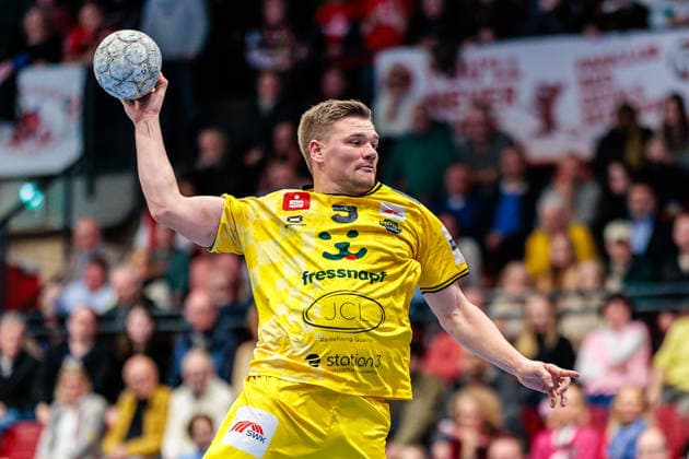 Falk Kolodziej (HSG Krefeld Niederrhein, 05) im Torwurf GER, TuS N-Luebbecke vs. HSG Krefeld Niederrhein, Handball, 2. Bundesliga, 16. Spieltag, Spielzeit 2025 2026, 20.12.2025 GER, TuS N-Luebbecke vs. HSG Krefeld Niederrhein, Handball, 2. Bundesliga, 16. Spieltag, Spielzeit 2025 2026, 20.12.2025 Luebbecke Copyright: xEibner-Pressefoto JanxRollingerx EP_JSK
