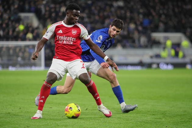 Everton v Arsenal, Premier League Bukayo Saka of Arsenal and Merlin Röhl of Everton during the Premier League match between Everton and Arsenal at Hill Dickinson Stadium, Liverpool, England on 20 December 2025. Liverpool Hill Dickinson Stadium Merseyside UK Editorial use only DataCo restrictions apply See www.football-dataco.com , Copyright: xAlunxRobertsx PSI-23456-0124