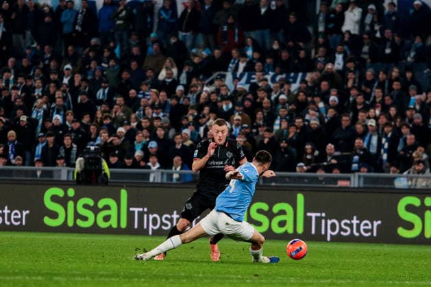 CALCIO - Serie A - SS Lazio vs US Cremonese Jamie Vardy of US Cremonese and Mario Gila of SS LAZIO during SS Lazio vs US Cremonese, Italian soccer Serie A match in Rome, Italy, December 20 2025 Rome Italy  Copyright: xIPAxSport ABACAx