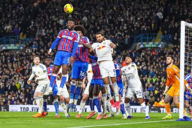 Leeds United v Crystal Palace, Premier League Jefferson Lerma Of Crystal Palace heads the ball during the Leeds United v Crystal Palace Premier League match at Elland Road, Leeds, England on 20 December 2025 Credit: Lee Keuneke Every Second Media Editorial use only. All images are copyright Every Second Media Limited. No images may be reproduced without prior permission. All rights reserved. Premier League and Football League images are subject to licensing agreements with Football DataCo Limited. see https: www.football-dataco.com Copyright: xIMAGO EveryxSecondxMediax ESM-1719-0131 LeexKeunekex xEveryxSecondxMediax