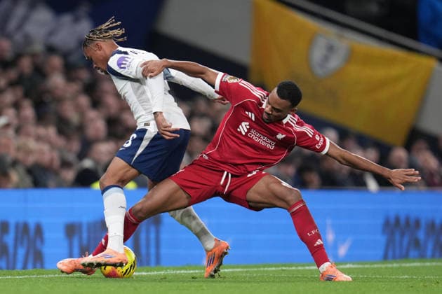 Premier League Tottenham Hotspur v Liverpool Ryan Gravenberch of Liverpool and Wilson Odobert of Tottenham Hotspur during the Premier League match Tottenham Hotspur vs Liverpool at Tottenham Hotspur Stadium, London, United Kingdom, 20th December 2025 (Photo by Harvey Murphy News Images) Copyright: xHarveyxMurphy NewsxImagesx