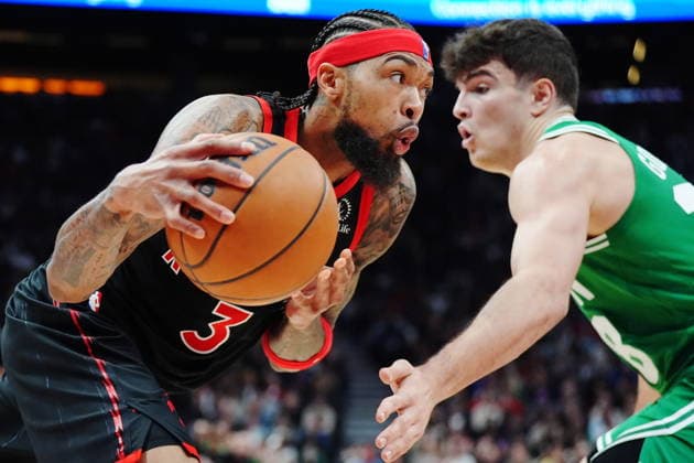 December 20, 2025, Toronto, On: Toronto Raptors Brandon Ingram (3) drives at Boston Celtics Hugo Gonzalez (28) during first half NBA, Basketball Herren, USA basketball action in Toronto on Saturday, Dec. 20, 2025. Canada News - December 20, 2025  - ZUMAc35_ 20251220_zaf_c35_076 Copyright: xFrankxGunnx