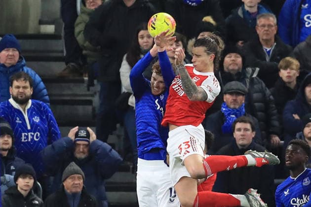 20th December 2025; Hill Dickinson Stadium, Liverpool, England; Premier League Football, Everton versus Arsenal; Jake O& x2019;Brien of Everton concedes a penalty for handball after 25 minutes in the 1st half  DavidxBlunsden