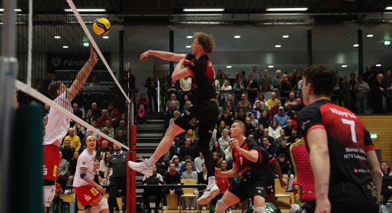 Ludwigsburg , Volleyball Bundesliga , Barock Volleys MTV Ludwigsburg vs. SV Warnemünde , Philipp Herrmann ( Ludwigsburg )