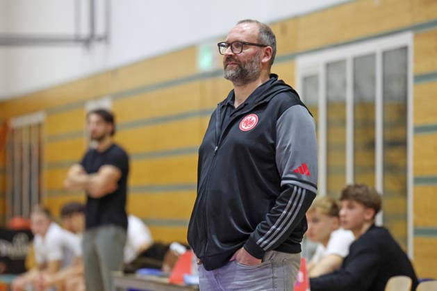 Basketball - 2. RL Nord - Eintracht Frankfurt - BC Neu-Isenburg - 20.12.25, Trainer Andreas Bob (FFM), -