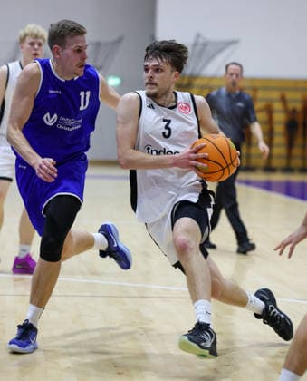 Basketball - 2. RL Nord - Eintracht Frankfurt - BC Neu-Isenburg - 20.12.25, Wedel, Fabio (Neu-Isenburg), Heberer, Fabrice (FFM), -