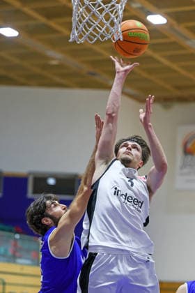 Basketball - 2. RL Nord - Eintracht Frankfurt - BC Neu-Isenburg - 20.12.25, Hack, Daniel (Neu-Isenburg), Heberer, Fabrice (FFM), -
