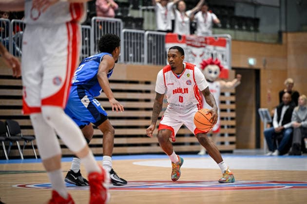 Barmer 2. Basketball Bundesliga ProA: RheinStars Köln vs HAKRO Merlins Crailsheim, 20.12.2025 Cedric Cezell Russell Jr. (RheinStarsKöln 0), Barmer 2. Basketball Bundesliga ProA: RheinStars Köln vs HAKRO Merlins Crailsheim am 20.12.2025 im Castello Düsseldorf in Düsseldorf (Nordrhein-Westfalen) Copyright: xBEAUTIFULxSPORTS Mueller-Laschetx