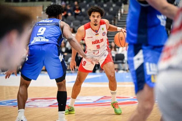 Barmer 2. Basketball Bundesliga ProA: RheinStars Köln vs HAKRO Merlins Crailsheim, 20.12.2025 Maximilian Begue (RheinStarsKöln 9), Barmer 2. Basketball Bundesliga ProA: RheinStars Köln vs HAKRO Merlins Crailsheim am 20.12.2025 im Castello Düsseldorf in Düsseldorf (Nordrhein-Westfalen) Copyright: xBEAUTIFULxSPORTS Mueller-Laschetx
