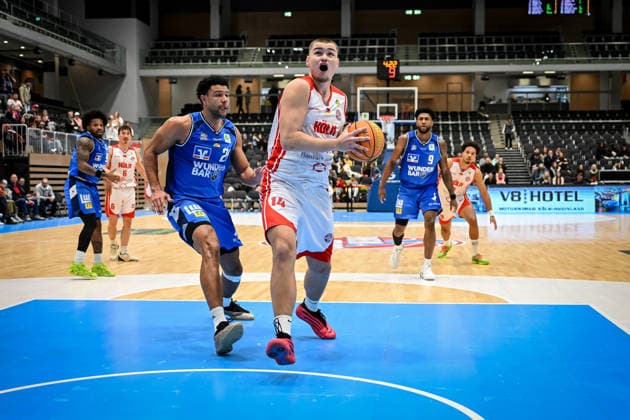Barmer 2. Basketball Bundesliga ProA: RheinStars Köln vs HAKRO Merlins Crailsheim, 20.12.2025 Marko Cuvalo (RheinStarsKöln 14), Barmer 2. Basketball Bundesliga ProA: RheinStars Köln vs HAKRO Merlins Crailsheim am 20.12.2025 im Castello Düsseldorf in Düsseldorf (Nordrhein-Westfalen) Copyright: xBEAUTIFULxSPORTS Mueller-Laschetx