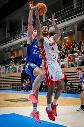 Barmer 2. Basketball Bundesliga ProA: RheinStars Köln vs HAKRO Merlins Crailsheim, 20.12.2025 Zachary Richard Watson (RheinStarsKöln 4), Barmer 2. Basketball Bundesliga ProA: RheinStars Köln vs HAKRO Merlins Crailsheim am 20.12.2025 im Castello Düsseldorf in Düsseldorf (Nordrhein-Westfalen) Copyright: xBEAUTIFULxSPORTS Mueller-Laschetx