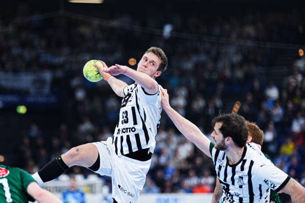 Wurf Tor Nikola Bilyk (THW Kiel, 53) GER, THW Kiel vs. TSV Hannover-Burgdorf, Handball, 1. Bundesliga, Spieltag 18, Saison 2025 2026, 20.12.2025 GER, THW Kiel vs. TSV Hannover-Burgdorf, Handball, 1. Bundesliga, Spieltag 18, Saison 2025 2026, 20.12.2025 Kiel Copyright: xEibner-Pressefoto MarcelxvonxFehrnx EP_MFN