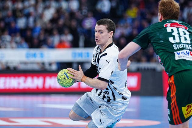 Elias Ellefsen a Skipagotu (THW Kiel, 71) GER, THW Kiel vs. TSV Hannover-Burgdorf, Handball, 1. Bundesliga, Spieltag 18, Saison 2025 2026, 20.12.2025 GER, THW Kiel vs. TSV Hannover-Burgdorf, Handball, 1. Bundesliga, Spieltag 18, Saison 2025 2026, 20.12.2025 Kiel Copyright: xEibner-Pressefoto MarcelxvonxFehrnx EP_MFN