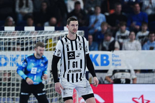 Hendrik Pekeler (THW Kiel, 61) GER, THW Kiel vs. TSV Hannover-Burgdorf, Handball, 1. Bundesliga, Spieltag 18, Saison 2025 2026, 20.12.2025 GER, THW Kiel vs. TSV Hannover-Burgdorf, Handball, 1. Bundesliga, Spieltag 18, Saison 2025 2026, 20.12.2025 Kiel Copyright: xEibner-Pressefoto MarcelxvonxFehrnx EP_MFN