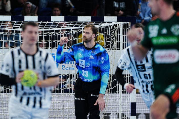 Jubel nach Parade Andreas Wolff (THW Kiel, 33) GER, THW Kiel vs. TSV Hannover-Burgdorf, Handball, 1. Bundesliga, Spieltag 18, Saison 2025 2026, 20.12.2025 GER, THW Kiel vs. TSV Hannover-Burgdorf, Handball, 1. Bundesliga, Spieltag 18, Saison 2025 2026, 20.12.2025 Kiel Copyright: xEibner-Pressefoto MarcelxvonxFehrnx EP_MFN