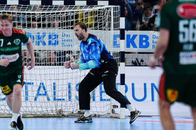 Jubel nach Parade Andreas Wolff (THW Kiel, 33) GER, THW Kiel vs. TSV Hannover-Burgdorf, Handball, 1. Bundesliga, Spieltag 18, Saison 2025 2026, 20.12.2025 GER, THW Kiel vs. TSV Hannover-Burgdorf, Handball, 1. Bundesliga, Spieltag 18, Saison 2025 2026, 20.12.2025 Kiel Copyright: xEibner-Pressefoto MarcelxvonxFehrnx EP_MFN