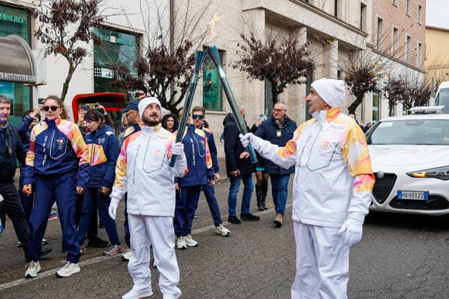 News - The passage of the Olympic flame in Cosenza during the passage of the Olympic flame in Cosenza - Italy Cosenza Cosenza Italy Copyright: xFrancescoxFarinax xLiveMediax LPN_2203334