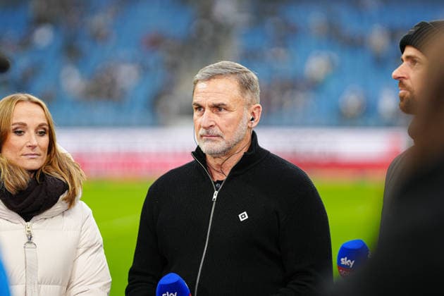 Stefan Kuntz (Hamburger SV, Sportvorstand) GER, Hamburger SV vs. Eintracht Frankfurt, Fussball, 1. Bundesliga, Spieltag 15, Saison 2025 2026, 20.12.2025 DFL REGULATIONS PROHIBIT ANY USE OF PHOTOGRAPHS AS IMAGE SEQUENCES AND OR QUASI-VIDEO GER, Hamburger SV vs. Eintracht Frankfurt, Fussball, 1. Bundesliga, Spieltag 15, Saison 2025 2026, 20.12.2025 Hamburg Copyright: xEibner-Pressefoto MarcelxvonxFehrnx EP_MFN