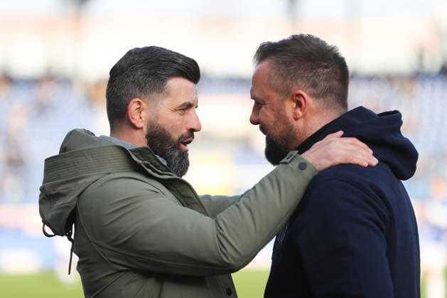 Braunschweig vs. Schalke 04, 2. BL Braunschweig, 21.12.2025, FUßBALL - Eintracht Braunschweig vs. FC Schalke 04, 2. BL, Saison 2025 26. Cheftrainer Miron MusliÄ‡ (FC Schalke 04), Cheftrainer Miron MusliÄ‡ (FC Schalke 04) Braunschweig