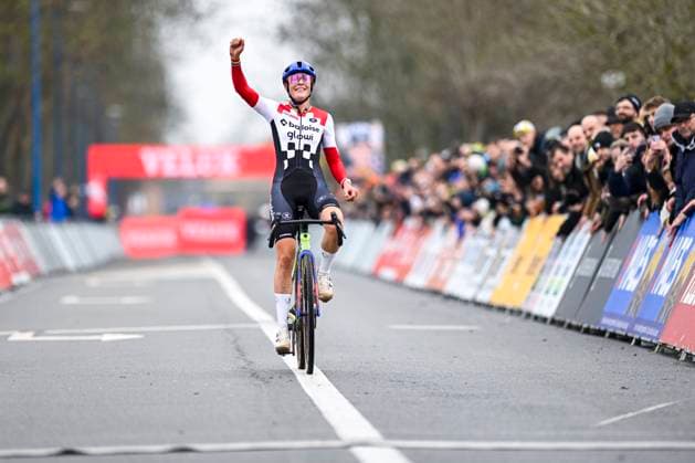 UCI Cyclocross World Cup 2025-2026 Koksijde KOKSIJDE, BELGIUM - DECEMBER 21 : Brand Lucinda of Baloise Glowi Lions celebrating her victory during the 6th leg of the Koksijde UCI Cyclocross World Cup 2025-2026 a cyclocross race for Women Elite on December 21, 2025 in Koksijde, Belgium, 21 12 2025 ( Koksijde Belgium  Copyright: xNicoxVereeckenx