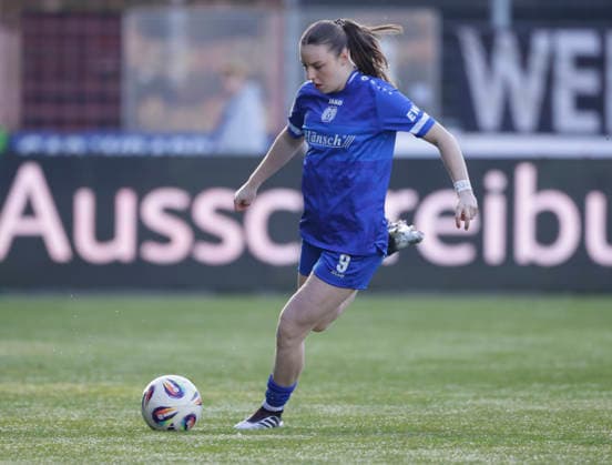 21.12.2025, Hänsch-Arena, Meppen, GER, SVM Frauen 2. Bundesliga vs VfL Wolfsburg II, Marleen Kropp (SV Meppen 9) DFL REGULATIONS PROHIBIT ANY USE OF PHOTOGRAPHS AS IMAGE SEQUENCES AND OR QUASI-VIDEO. Meppen Niedersachsen Deutschland Hänsch-Arena