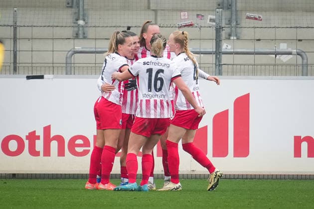 Fussball, Google Pixel Frauen-Bundesliga, 14 .Spieltag, 2025 2026, SC Freiburg vs. SV Werder Bremen, 21.12.2025, Dreisamstadion, Freiburg,: Leela Egli (SC Freiburg, Frauen 20) Tor, Torjubel, Emotionen, Torschuss, Freude, Jubel, Freiburg Dreisamstadion Baden-Württemberg Deutschland Copyright: xFINLEYxMÖRCHx