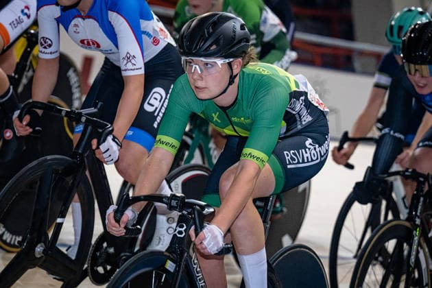 SPÄTH Charlotte: DM Omnium 2025 - Frankfurt Oder SPÄTH Charlotte ( GER ) RSV Wanderlust Hofweier Querformat - quer - horizontal - Landscape - Event Veranstaltung: DM Omnium 2025 - Deutsche Meisterschaft - Category Kategorie: Cycling - Track cycling, Rad, Radsport, Bahnrad, Bahn National Championship Omnium - Women U19 Juniors - Location Ort: Europe Germany - Brandenburg - Märkisch Oderland - Frankfurt Oder - Oderlandhalle - Discipline: Omnium Points Race 4. Race - Distance: 15 km - Date Datum: 20.12.2025 Saturday Day 2 -