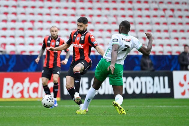 FOOTBALL : Nice (OGC Nice) vs Saint Etienne (ASSE) - Coupe de France - 32e de finale - 21 12 2025 Nice™s midfielder 8 Morgan Sanson durant le match de coupe de France, opposant l™OGC Nice a L™AS Saint Etienne, a l™occasion des 32e de finale, Stade de l™Allianz Riviera de Nice, sud de la France, le 21 dÃ cembre 2025. NICEFrance  Copyright: xfredxDIDES psnewzx