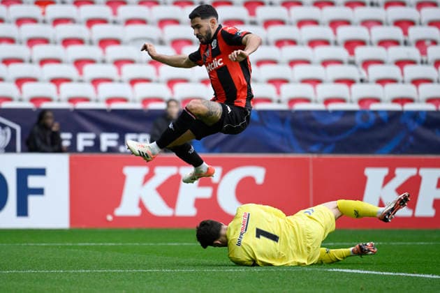 FOOTBALL : Nice (OGC Nice) vs Saint Etienne (ASSE) - Coupe de France - 32e de finale - 21 12 2025 Nice™s midfielder 8 Morgan Sanson durant le match de coupe de France, opposant l™OGC Nice a L™AS Saint Etienne, a l™occasion des 32e de finale, Stade de l™Allianz Riviera de Nice, sud de la France, le 21 dÃ cembre 2025. NICEFrance  Copyright: xfredxDIDES psnewzx