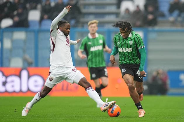 Sassuolo s Armand Lauriente during the Serie A soccer match between Sassuolo and Torino at the Mapei Stadium in Reggio Emilia , north Italy - Sunday , December 21 , 2025. - Soccer .  Copyright: xSpada LaPressex