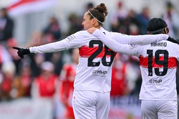 v.li.: Nicole Billa (Stuttgart, 26) Yuka Hirano (Stuttgart, 19) mit Torjubel, Jubel, Torjubel, Torerfolg, celebrate the goal, goal, celebration, Jubel ueber das Tor zum 0:1 durch Nicole Billa (Stuttgart, 26), optimistisch, Action, Aktion, 21.12.2025, München (Deutschland), Fussball,2. Frauen-Bundesliga, FC Bayern München II - VfB Stuttgart, DFB DFL REGULATIONS PROHIBIT ANY USE OF PHOTOGRAPHS AS IMAGE SEQUENCES AND OR QUASI-VIDEO.