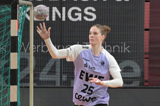 Madita Kohorst (VfL Oldenburg, 25) im Tor TusSies Metzingen vs. VfL Oldenburg, Handball, Alsco HBF, 11.Ligaspieltag, Saison 2025 2026, 21.12.2025 TusSies Metzingen vs. VfL Oldenburg, Handball, Alsco HBF, 11.Ligaspieltag, Saison 2025 2026, 21.12.2025 Tuebingen Copyright: xEibner-Pressefoto TobiasxBaurx EP_TBR