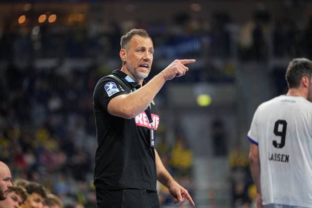 RECORD DATE NOT STATED Szene mit Maik Machulla (999; Rhein Neckar Löwen) Maik Machulla (999; Rhein Neckar Löwen) gibt Anweisungen