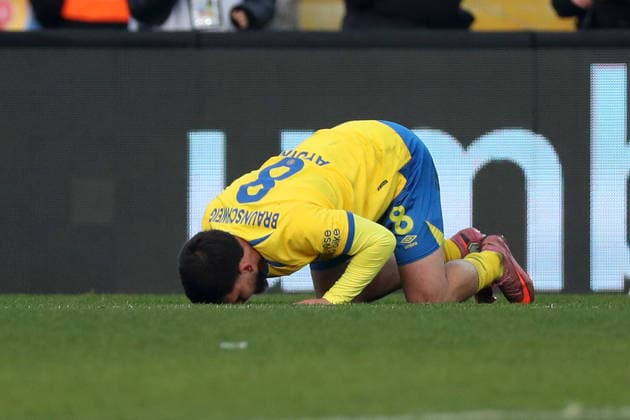 Braunschweig vs. Schalke 04, 2. BL Braunschweig, 21.12.2025, FUßBALL - Eintracht Braunschweig vs. FC Schalke 04, 2. BL, Saison 2025 26. Mehmet Can Aydin (Eintracht Braunschweig) jubelt nach seinem Tor zum 1:0 Braunschweig