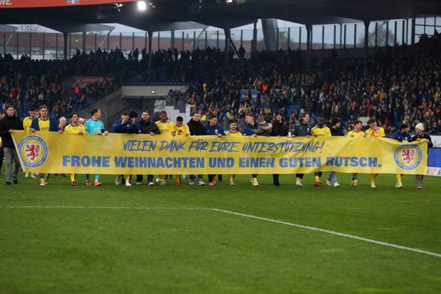 Braunschweig vs. Schalke 04, 2. BL Braunschweig, 21.12.2025, FUßBALL - Eintracht Braunschweig vs. FC Schalke 04, 2. BL, Saison 2025 26. Braunschweig