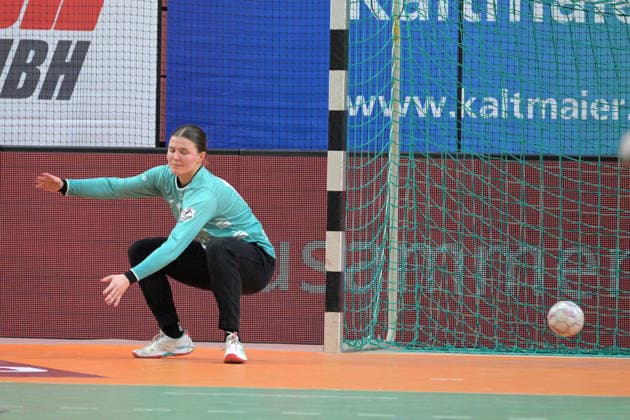 Marie Kristin Weiss (TusSies Metzingen, 12) im Tor TusSies Metzingen vs. VfL Oldenburg, Handball, Alsco HBF, 11.Ligaspieltag, Saison 2025 2026, 21.12.2025 TusSies Metzingen vs. VfL Oldenburg, Handball, Alsco HBF, 11.Ligaspieltag, Saison 2025 2026, 21.12.2025 Tuebingen Copyright: xEibner-Pressefoto TobiasxBaurx EP_TBR