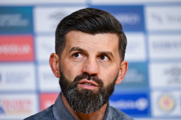 21.12.2025, Fussball, 2. Bundesliga, Saison 2025 2026, 17. Spieltag, Eintracht Braunschweig - FC Schalke 04, Pressekonferenz: Trainer Miron Muslic (FC Schalke 04) xRHR-FOTO YYx