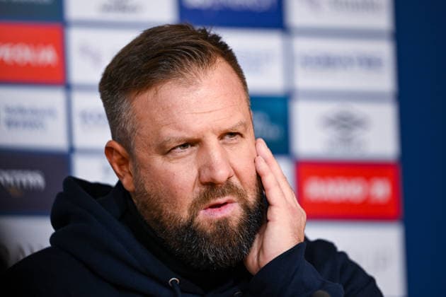 21.12.2025, Fussball, 2. Bundesliga, Saison 2025 2026, 17. Spieltag, Eintracht Braunschweig - FC Schalke 04, Pressekonferenz: Trainer Heiner Backhaus xRHR-FOTO YYx