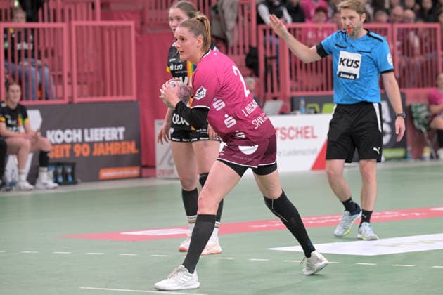 Selina Lindemann (TusSies Metzingen, 02) TusSies Metzingen vs. VfL Oldenburg, Handball, Alsco HBF, 11.Ligaspieltag, Saison 2025 2026, 21.12.2025 TusSies Metzingen vs. VfL Oldenburg, Handball, Alsco HBF, 11.Ligaspieltag, Saison 2025 2026, 21.12.2025 Tuebingen Copyright: xEibner-Pressefoto TobiasxBaurx EP_TBR