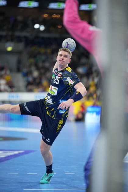 RECORD DATE NOT STATED Szene mit Haukur Thrastarson (25; Rhein Neckar Löwen) Haukur Thrastarson (25; Rhein Neckar Löwen) in Aktion