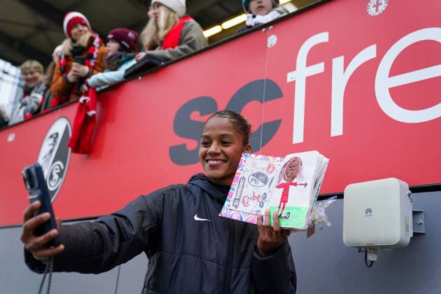 Deutschland: Fussball Google Pixel Frauen Bundesliga 2025 26, 14. Spieltag - SC Freiburg vs SV Werder Bremen - Dreisamstadion (Freiburg): AurÃ lie Csillag Aurelie Csillag (SC Freiburg Frauen, 17) Copyright: xJOERANxSTEINSIEKx