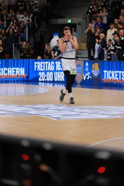 RECORD DATE NOT STATED Stadion-Szene mit Publikum easyCredit BBL: MLP Academics Heidelberg – Veolia Towers Hamburg 21.12.2025 SNP Dome Heidelberg Stadion-Szene mit Publikum