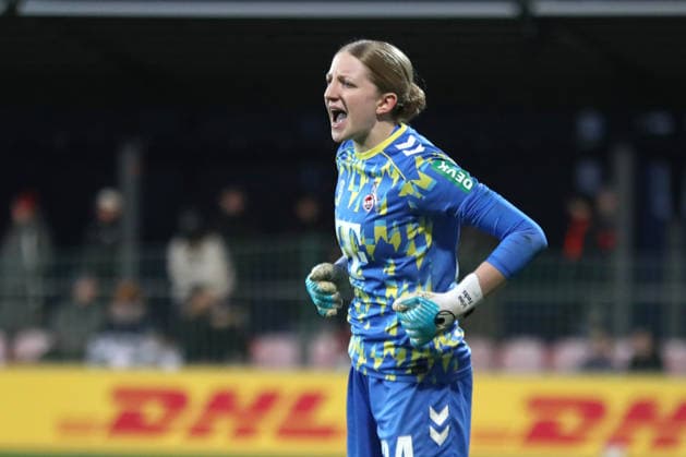 Google Pixel Frauen-Bundesliga, RB Leipzig - 1. FC Köln; 21.12.2025 Torwart Irina Fuchs (34, 1. FC Köln) lautstark. Fußball, Google Pixel Frauen-Bundesliga, Saison 2025 2026, 14. Spieltag: RB Leipzig vs. 1. FC Köln am 21.12.2025, Trainingszentrum Cottaweg, Leipzig. DFB REGULATIONS PROHIBIT ANY USE OF PHOTOGRAPHS AS IMAGE SEQUENCES AND OR QUASI-VIDEO. Copyright: xBEAUTIFULxSPORTS JanxKaeferx