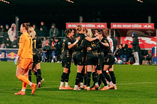 21.12.25, Frauen, Fussball, Google Pixel Frauen Bundesliga, Saison 2025 2026, RB Leipzig - 1. FC Köln, 14. Spieltag 1.FC Köln Jubel über Tor zum 0:1 durch Sandra Maria Jessen ( 6 - 1. FC Köln) Leipzig Trainingszentrum Cottaweg SN Deutschland